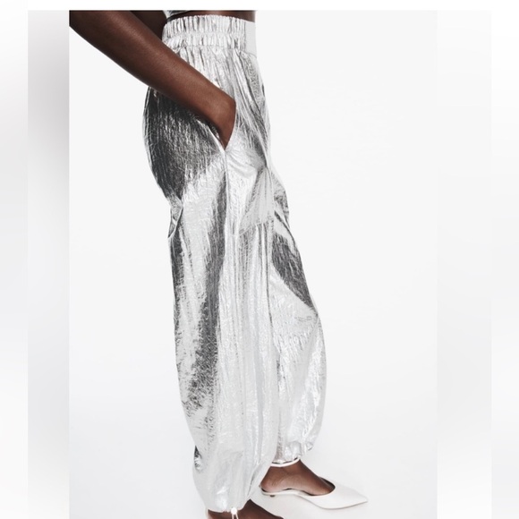 Zara Silver Metallic pants. Medium. - Picture 4 of 11